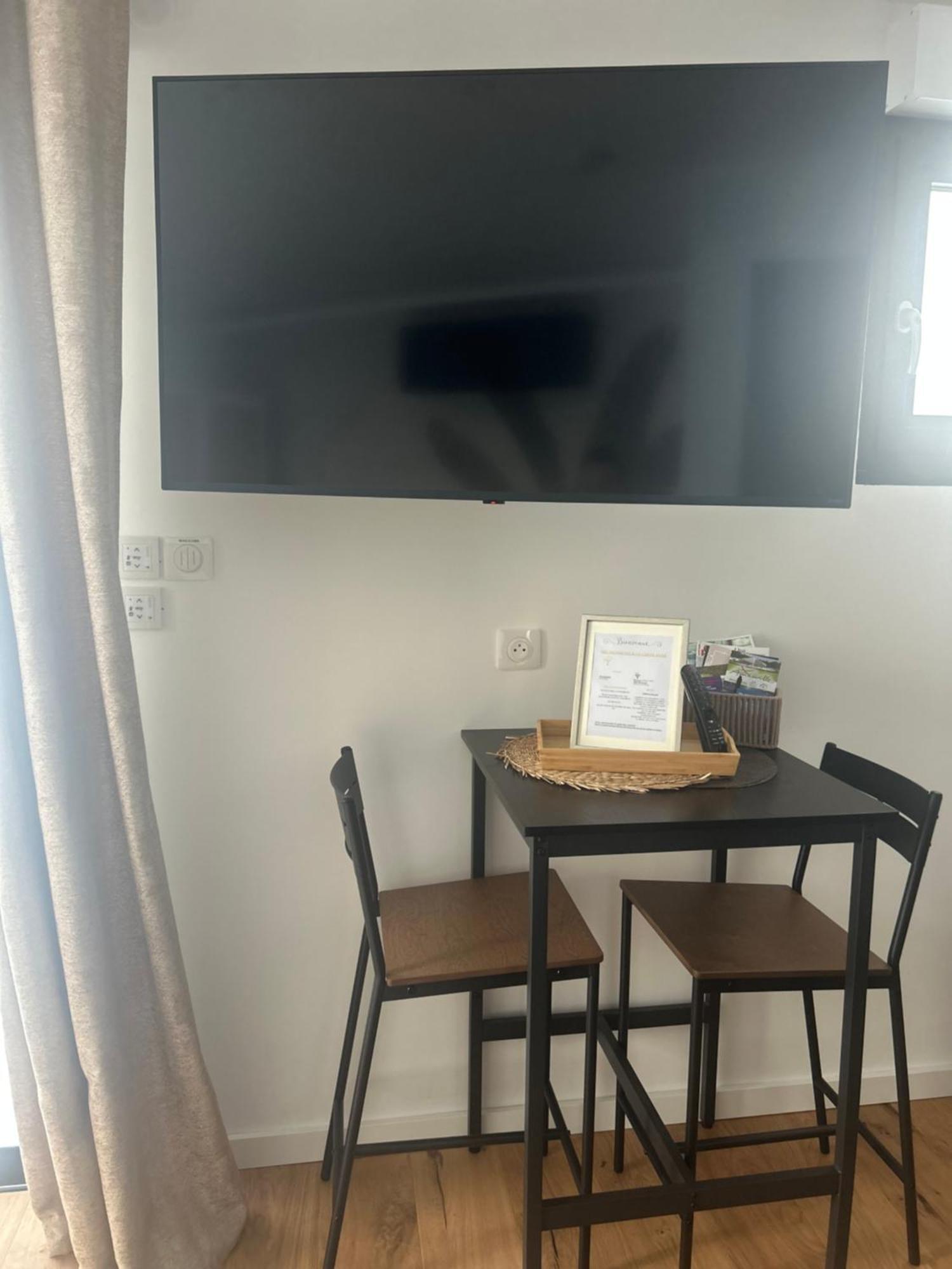 Studio Prestige Avec Terrasse Le Chene Dore Au Coeur Du Centre Touristique Cite Des Loisirs 200 M Du Galaxie,Face Au Snowworld Parking Gratuit Privatif Амневиль Экстерьер фото